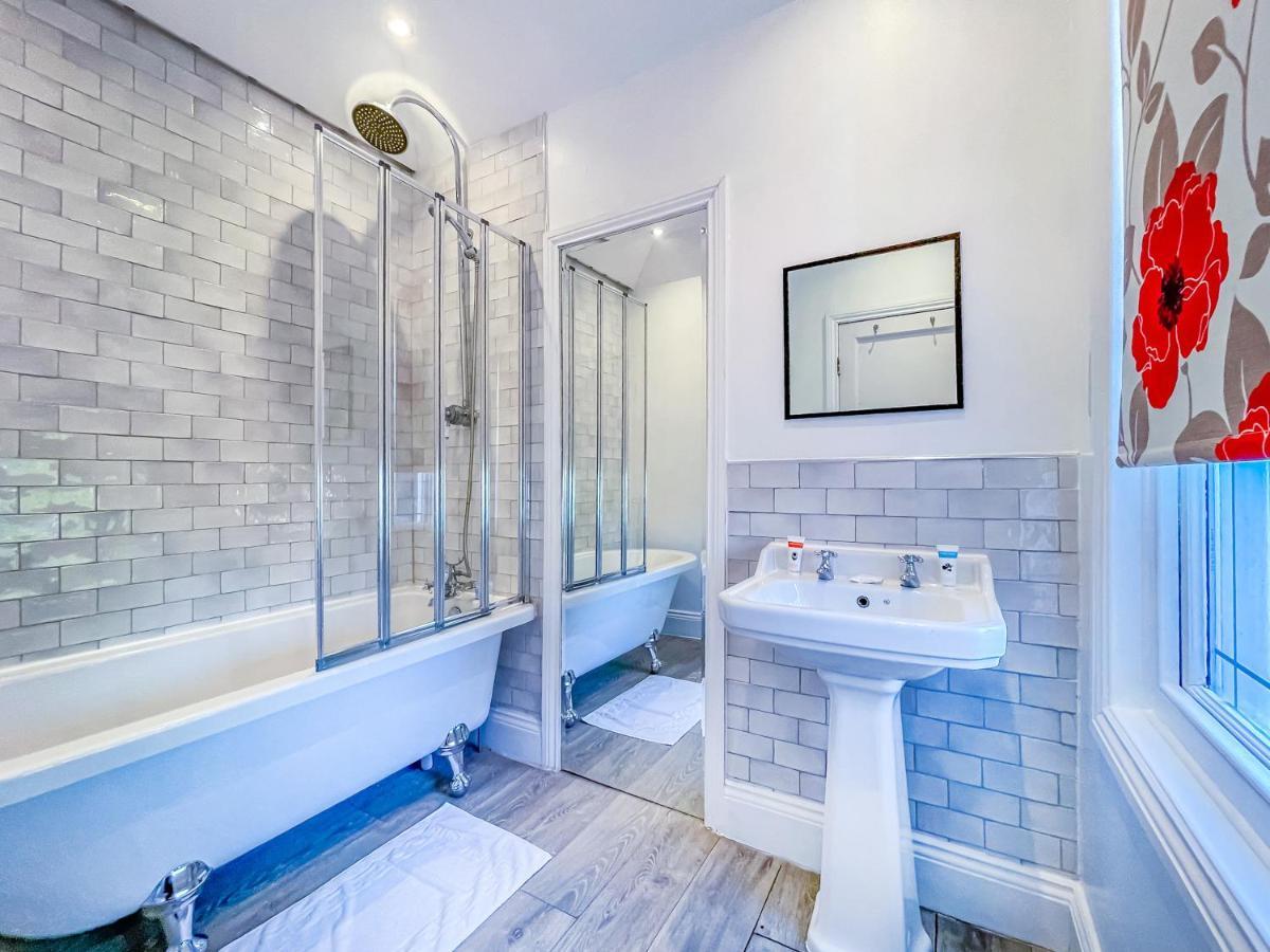 *Rg9Bc* For Your Most Relaxed & Cosy Stay + Free Parking + Free Fast Wifi * Leeds  Dış mekan fotoğraf